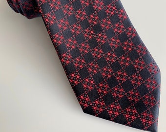 Red and Blue Checkered Men's Necktie -  Wedding | Groom | Best Man | Groomsmen | Red Tie | Navy | Squares | Patterned | Gift | Ideas for him