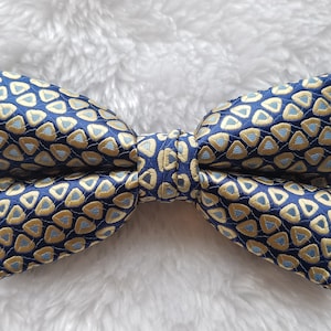 Yellow and Blue Triangles Men&#39;s Bow Tie - Match with Atom Attire Dress | Pre Tied | Wedding | Groomsmen | Best Man | Gift | Ideas for him