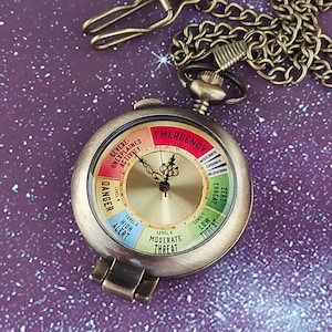 Wizarding World Threat Desk Pocket Watch - Free Standing Vintage Look