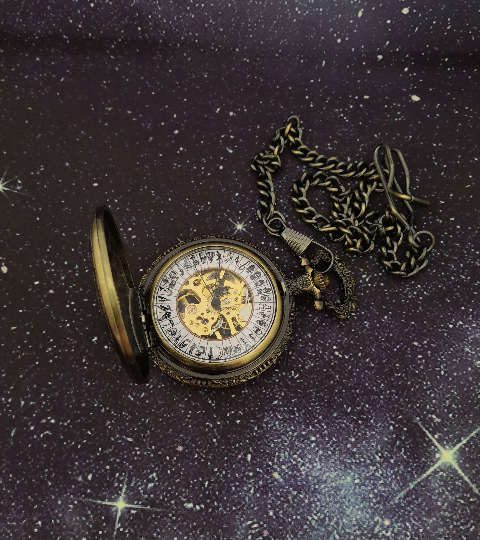 His Dark Materials Alethiometer. Mechanical Pocket Watch / Necklace ...
