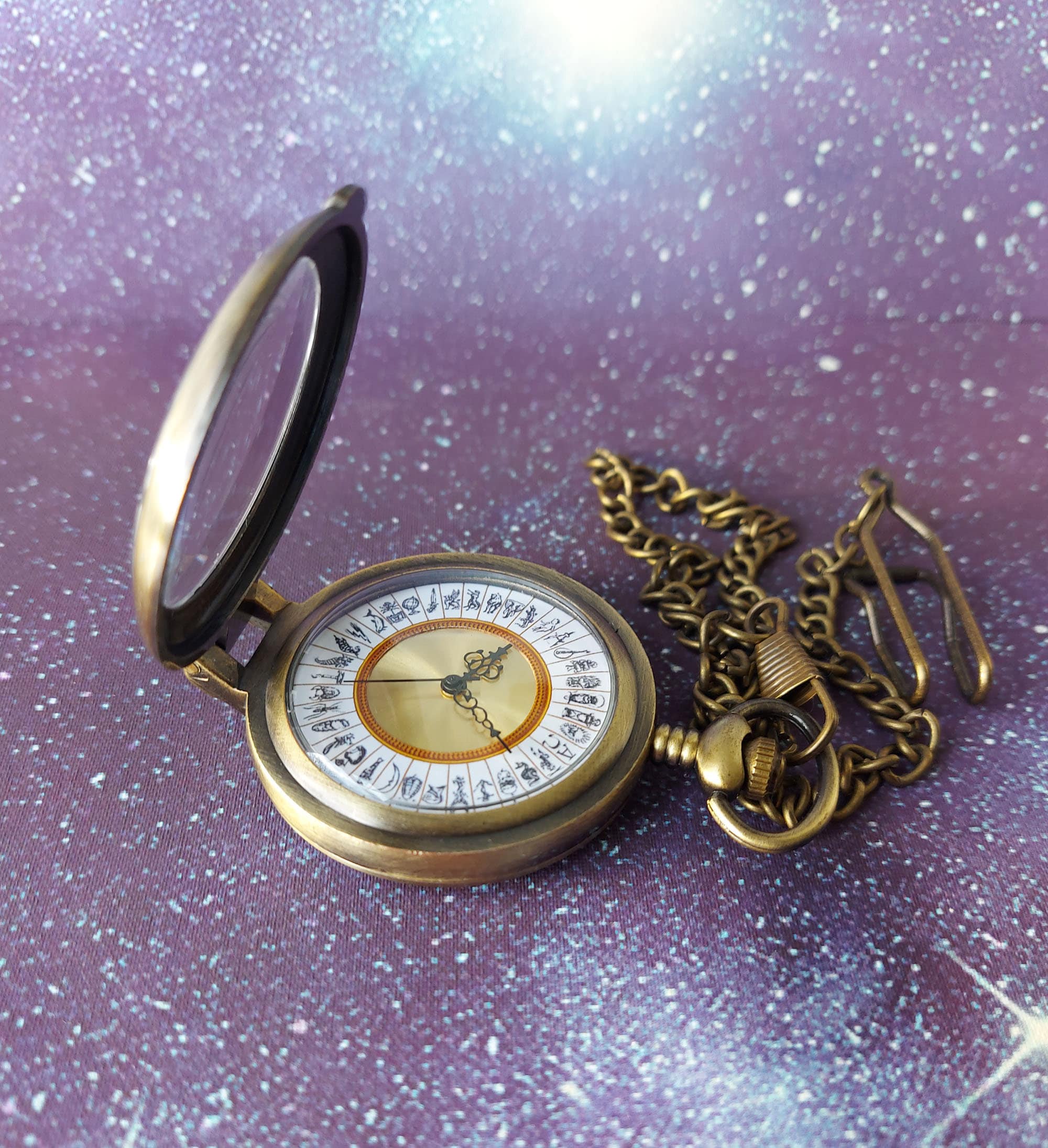 Alethiometer Desk Clock Free Standing Vintage Look Pocket Watch - Etsy UK