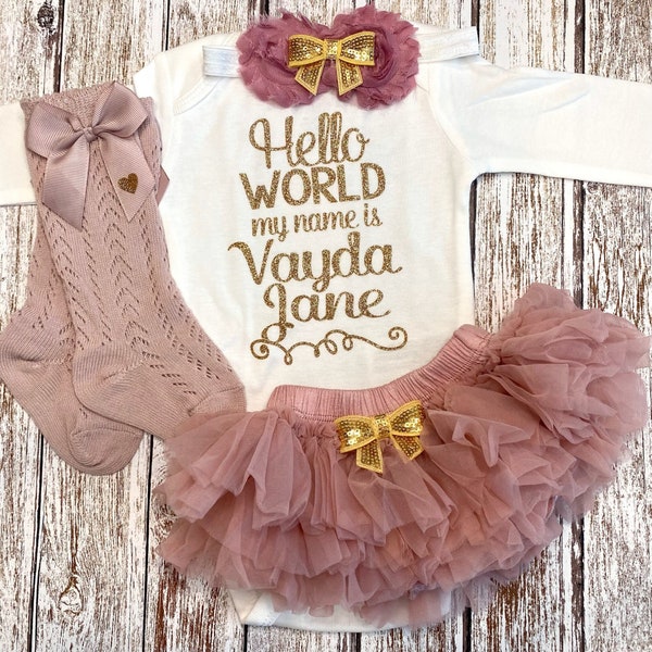 Hello World mein Name ist Take Home Outfit | Baby Mädchen Nach Hause kommen Outfit | Neugeborenes Dusty Rose Boho Chic Set