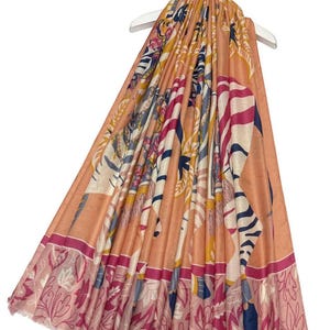 Pink Pfirsich Zebra Muster Schal mit Fransen von Kuati Mayfair