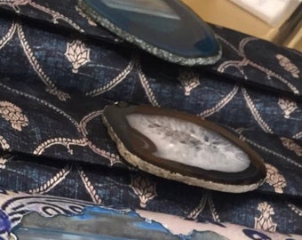 Pochette baguette in pietra di agata blu seta