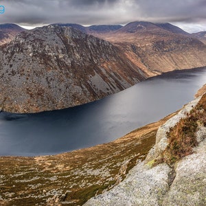 Montañas Mourne, Slieve Binnian, Impresión fotográfica, Irlanda del Norte, Condado de Down, Embalse Ben Crom, Fotografía de paisaje irlandés, Arte de pared