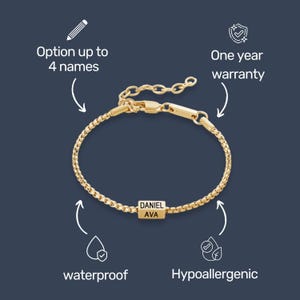 Peut inclure: Bracelet en cha&icirc;ne dor&eacute;e avec un petit charme rectangulaire grav&eacute; des noms "DANIEL AVA". Le bracelet est &eacute;tanche, hypoallerg&eacute;nique et est livr&eacute; avec une garantie d'un an.