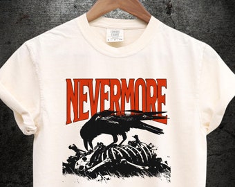 Vintage Raven Graphic T-Shirt: Dark Fantasy Gothic Tee