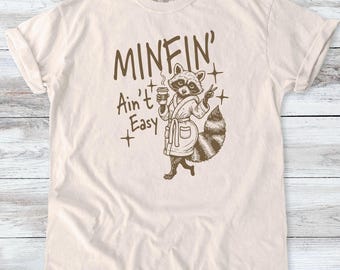 Waschbär Mom Life Shirt: Lustiges Kaffee-Liebhaber-Grafik-T-Stück