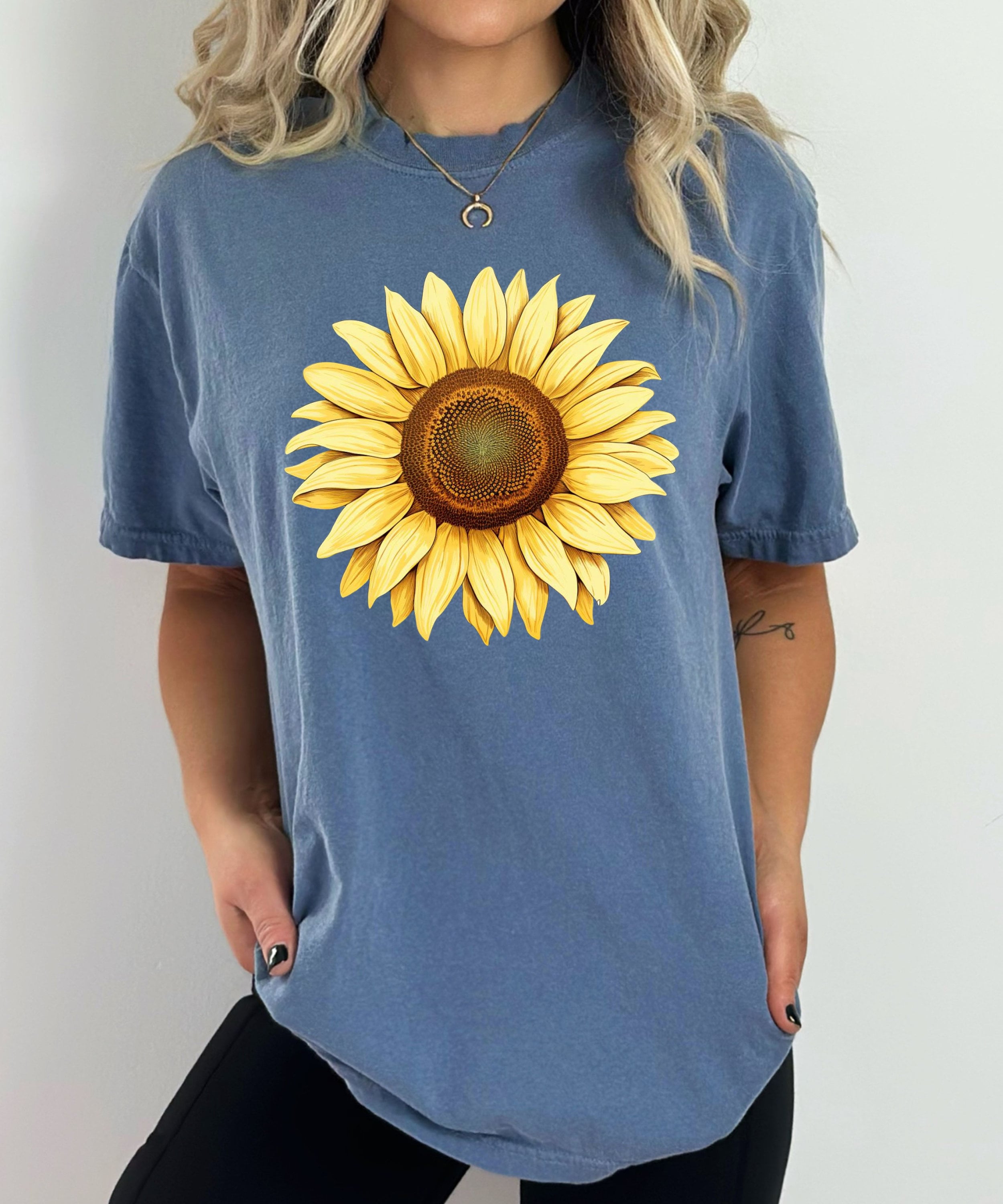 Tシャツ・カットソー SUNFLOWER Men T Shirts 2018KHAKI Beige Sunflower King t-shirt - Beige - Men | 2018KHAKI | thebs.com