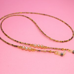 Simple Glass and Crystal with Sweetwater Pearls , Beaded Glasses Holder , Eyeglass Lanyard , Eyeglass Leash