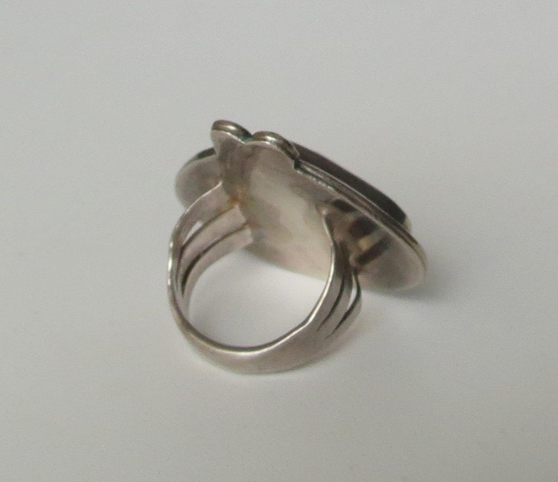 Vintage Turquoise Silver Ladies Ring