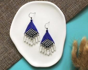 Beaded earrings Blue black white seed bead earrings Native style beaded dangle earrings Beadwoven earrings Native blue stripped earrings