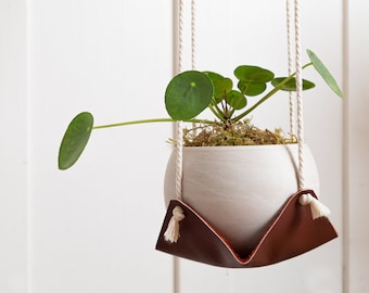 Dual leather air plant hammock hanging macrame plant hanger plant holder indoor plant swing hanging hygge planter minimalist home jungle