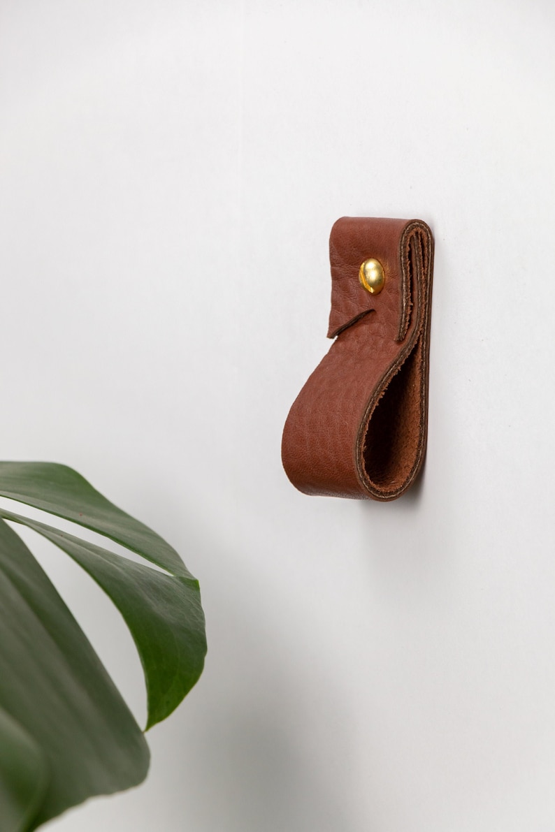 small leather strap brass ring wall hook wall hanging storage towel hook modern bathroom towel rack leather loop strap holder scarf hanger Walnut