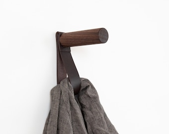 leren ophangriempje | muurhaak| hangende opberger | woondecoratie | leren riemhanger | handdoekhouder | keukenaccessoires