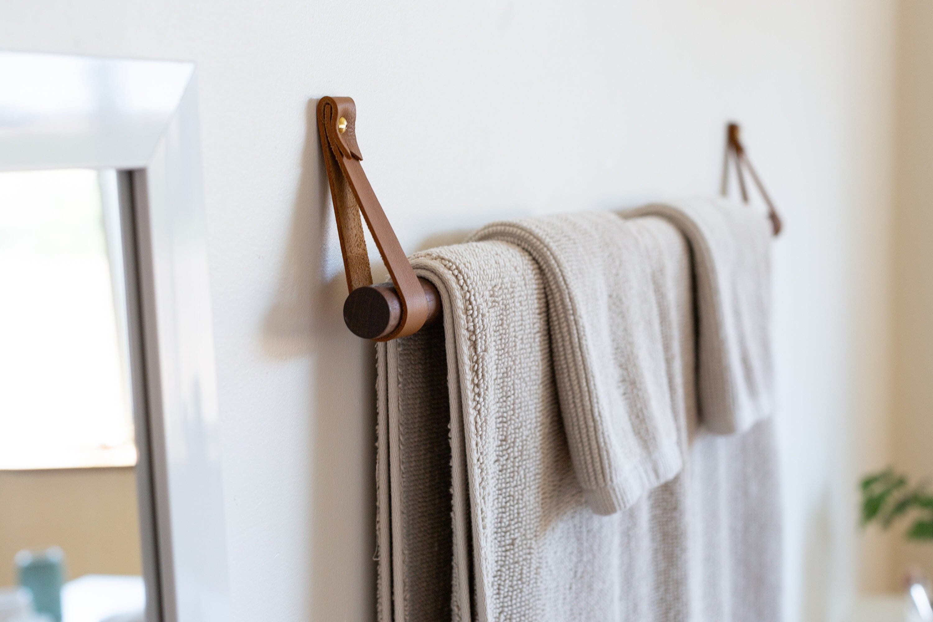 Leather Towel Holder for Kitchen or Bathroom  Tea towels diy, Towel holder  diy, Kitchen towel holder