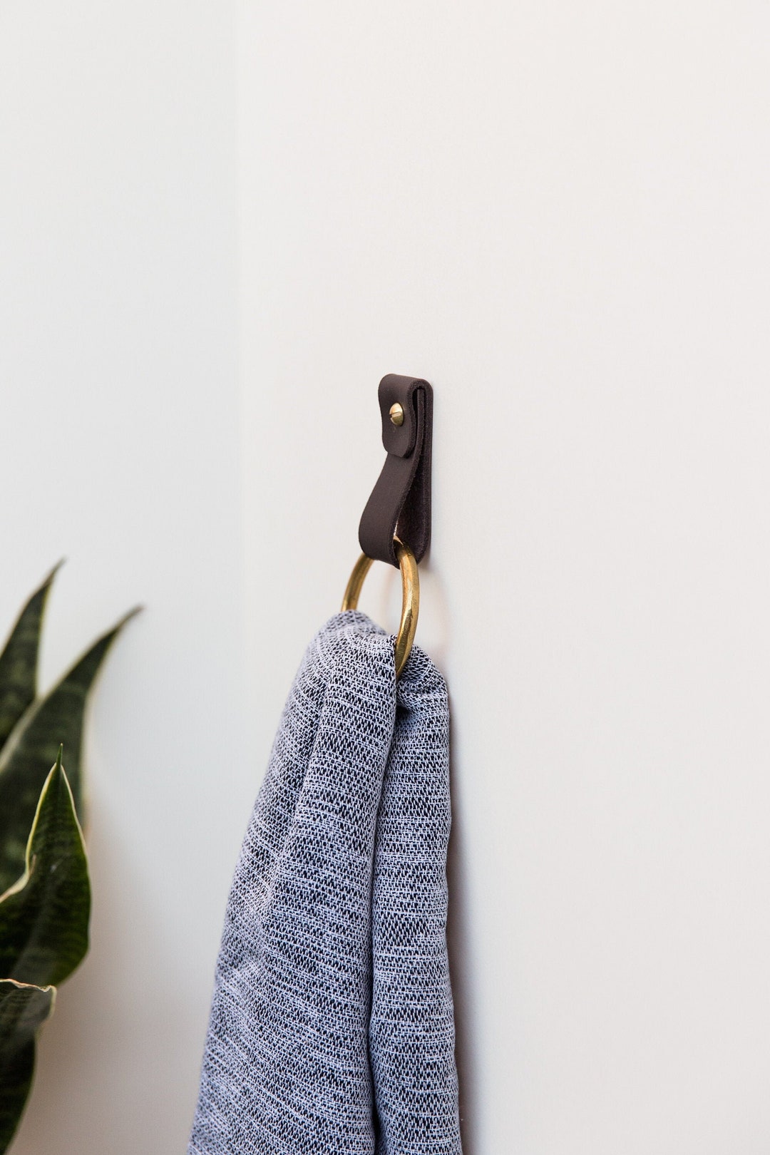 Small Minimalist Leather Strap Hanger for Bath Towel Holder - Etsy