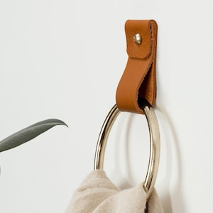 Small Round End- Silver Towel Ring modern hand towel hook wall hanging Leather Strap loop hanger holder bathroom holder boho interior design