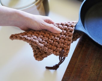 Hand dyed organic cotton Potholder handmade crochet removable leather loops chunky trivet natural double thick hot pad washable modern