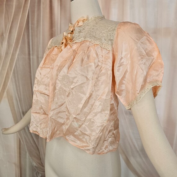 Vintage 1930s Bedjacket Robe Lingerie Peachy Apri… - image 4
