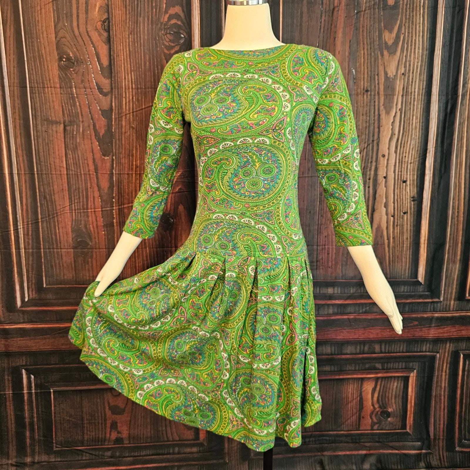 green 60s style dress 1960s collection:modest1