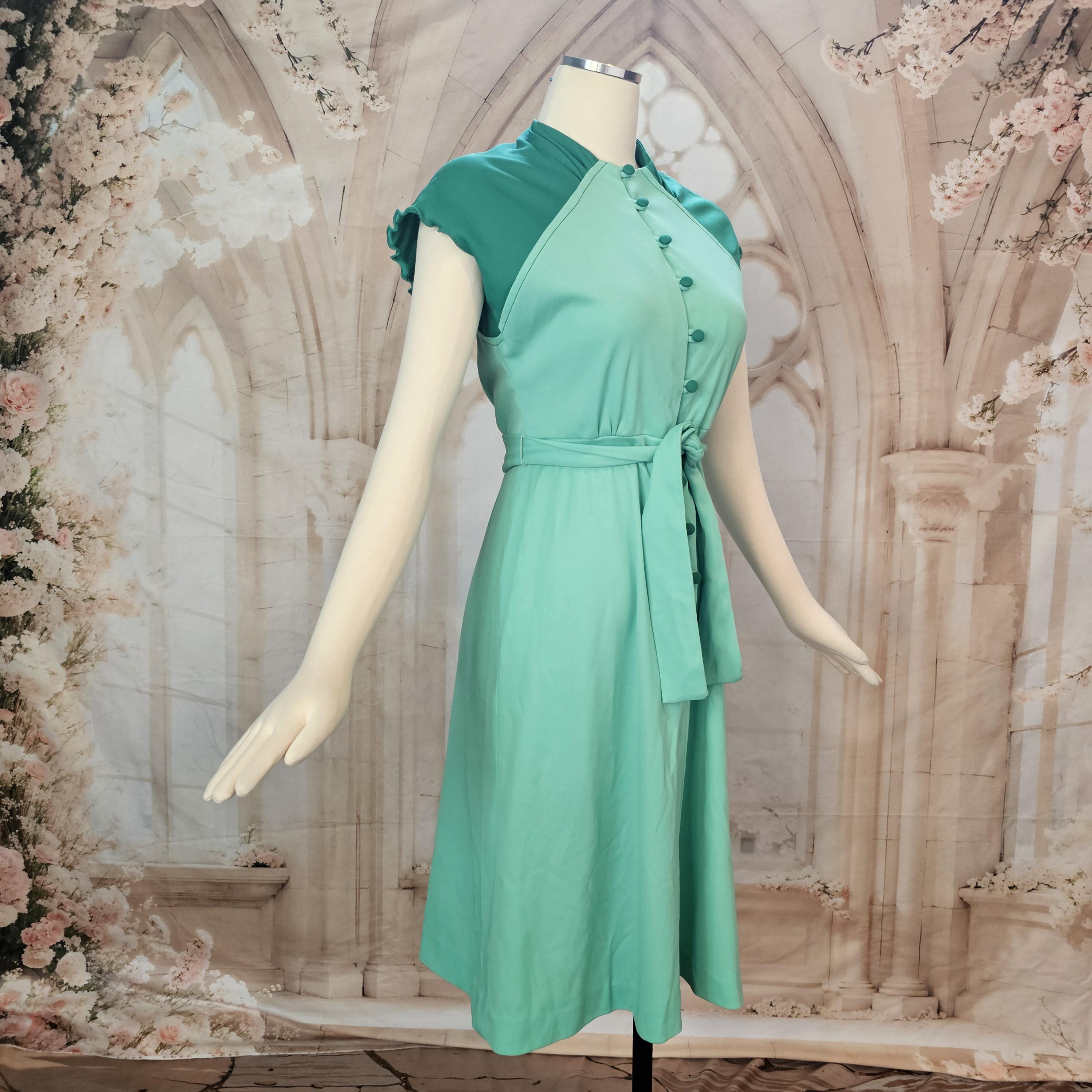 green emerald velvet dress Elowen Sage Green Floral Embroidered Dress main image 1