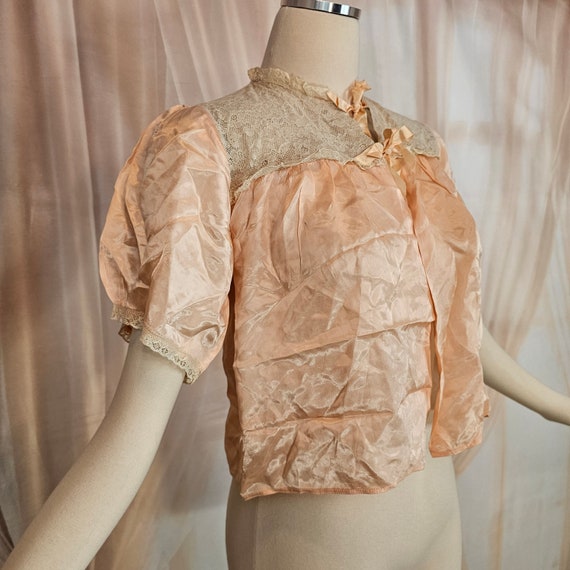 Vintage 1930s Bedjacket Robe Lingerie Peachy Apri… - image 3