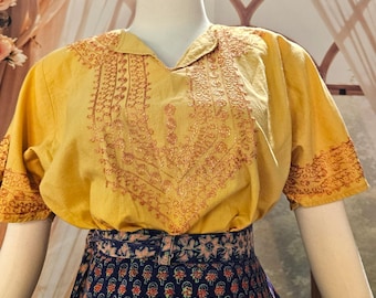 ヴィンテージ 1970年代 ブラウス トップ シャツ マスタードイエロー 刺繍入り インド製 半袖