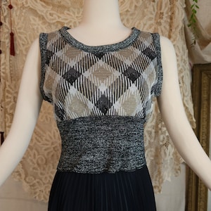Vintage 1970s Sweater Sparkly Plaid Sleeveless Cropped Union Made Black Gray Tan