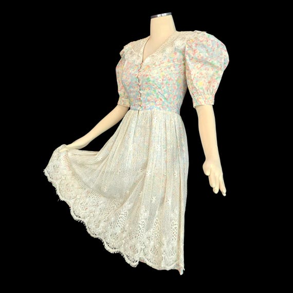 long sleeve lace gown dresses Long Sleeve Vintage Lace Wedding Dresses Modest V Neck Wedding Gown AWD1452 main image 1