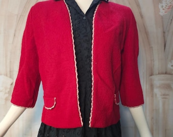 Vintage 60er Jahre Butte Strickjacke aus roter Wolle mit geflochtenem Saum, 3/4-Ärmeln