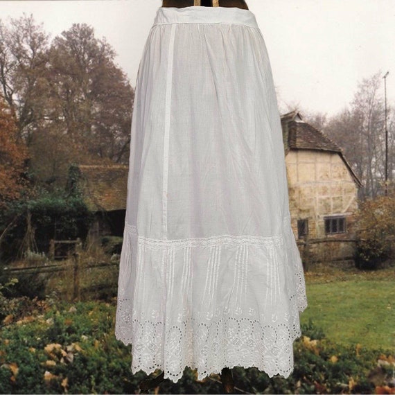 Beautiful antique edwardian Victorian petticoat wi