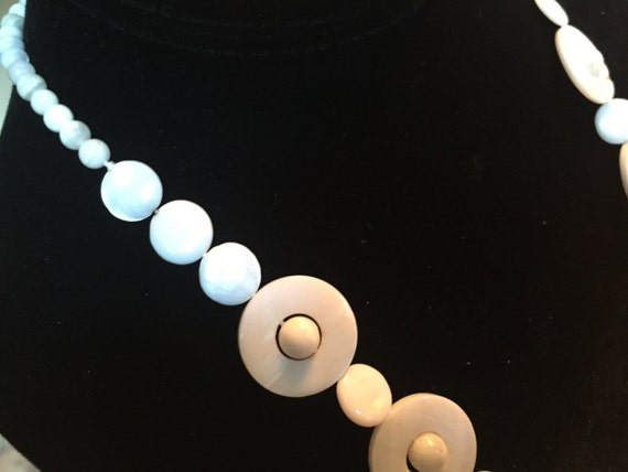 Cream Shell Bead Necklace, Carved Boho Beachy Nou… - image 3