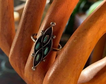 Lovely Design Navajo Turquoise Ring Diamond Star Shaped Sterling Silver Bohemian Southwestern Jewelry Womens Ring Size 6.5 SuddenlySeen