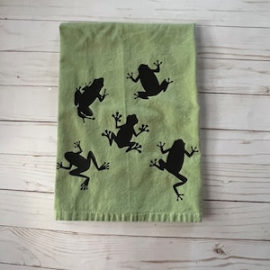 Frog Themed Dish Towels Frog Lover Gifts Frog Kitchen Towels Cute Kitchen Towels Gifts Frogs