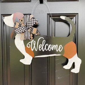 BASSET HOUND Door Hanger, Everyday Door Hanger, Dog Lover, Dog Decor, Pet Door Hanger, Bassett Hound, Welcome Dog Door Hanger, Dog Decor