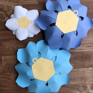 Base de flor de papel, plantillas de base de flores de papel pre-lapped, Bases para sus flores de papel, SVG, PDF, bases de flores de papel DFX con percha.