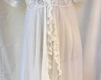 Vintage Tosca Peignoir Set: White Lace Robe, Chiffon Gown - Medium