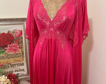 New~Caribbean Sunset Pink~Gold Label Olga Peignoir set