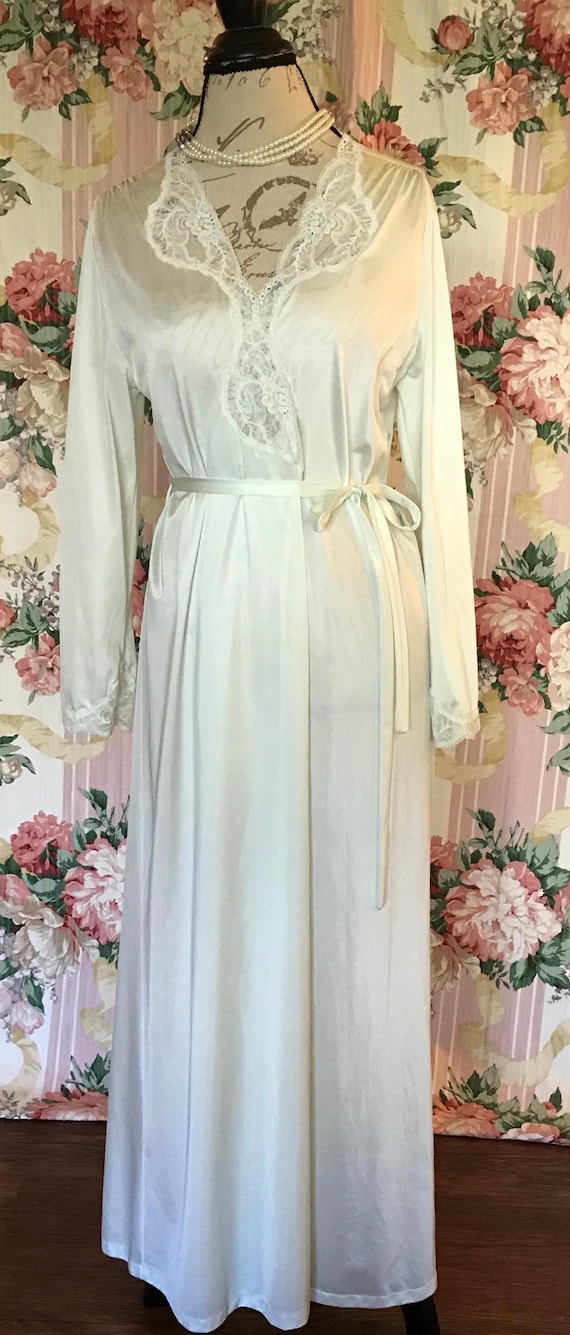 Pale Mint Olga Robe View 2