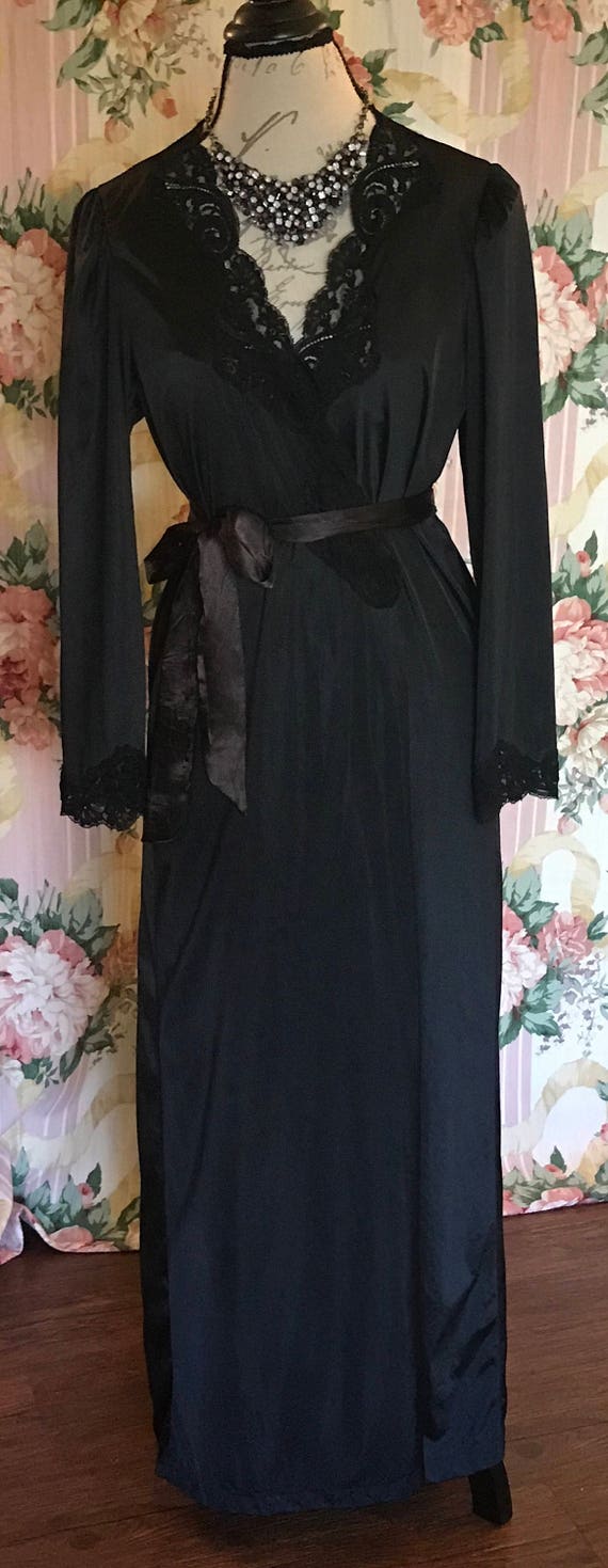 SaleOlga nightgown and robe set in Jet Black Gem