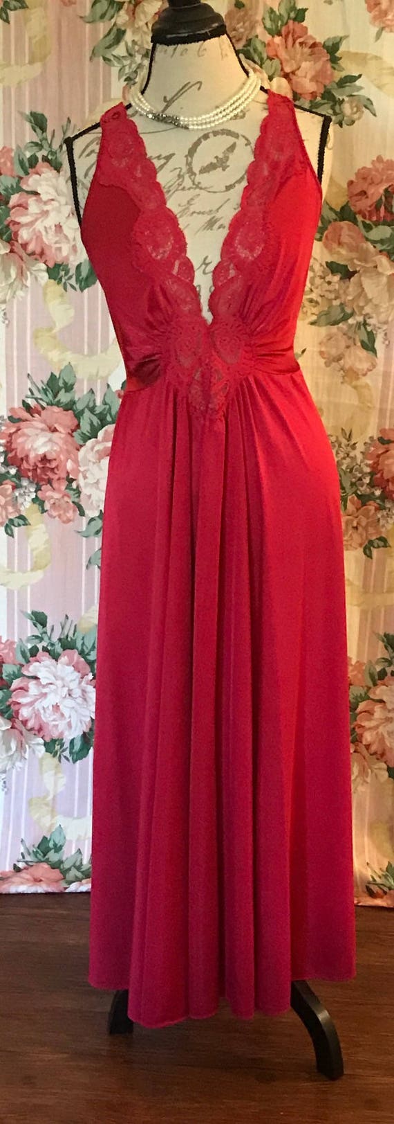Rare Rose Red Olga Nightgown - image 2