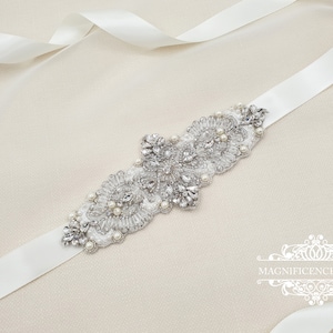 Art deco bridal sash, bridal applique, bridal belt, Bridal sash, bridal waist belt, hand beaded belt, luxury bridal sash, pearl belt, FAYME