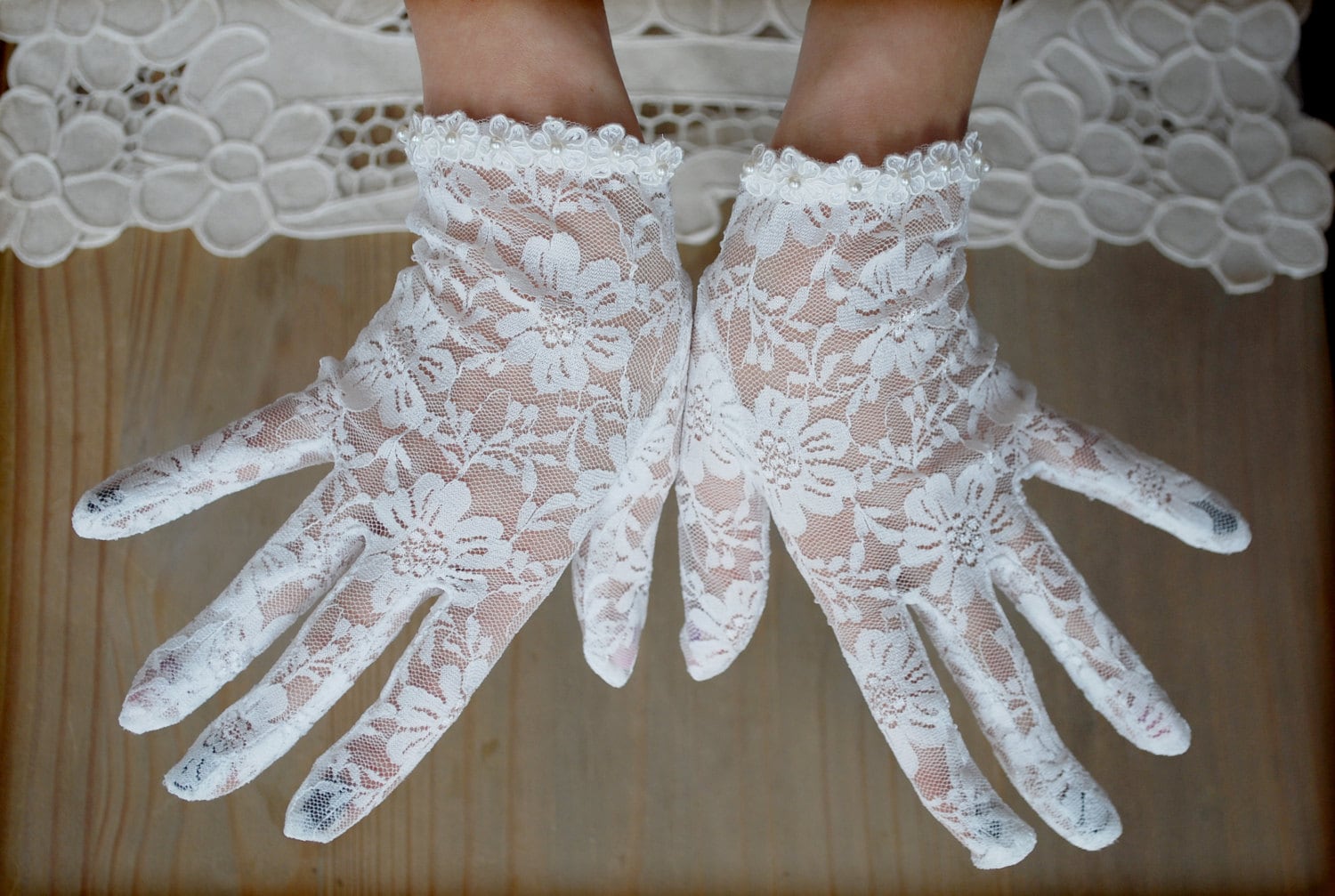 short ivory wedding gloves