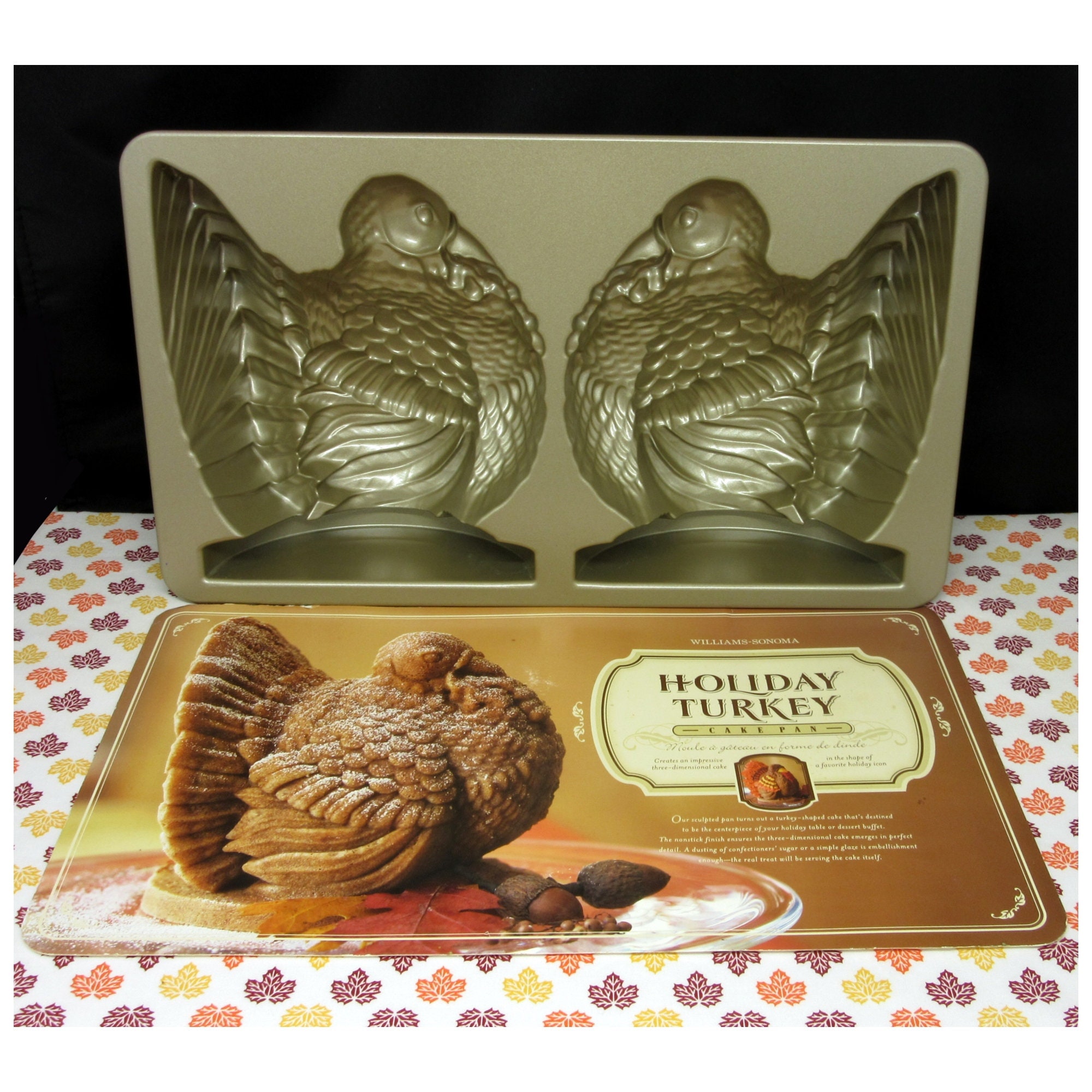 Williams Sonoma 3-D Holiday Turkey Cake Mold by Nordic Ware Cast Aluminum 