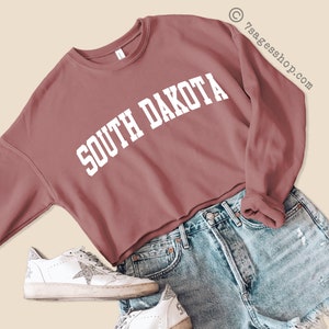 South Dakota Cropped Sweatshirt, South Dakota Sweatshirt, South Dakota State Shirts, University of South Dakota Crop Top, Fleece Sweatshirt