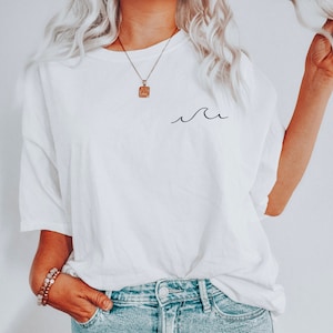 Ocean Wave Shirt, Wave Tshirt, Beach Shirt, Simple Minimalist Wave Shirt, Soft Aesthetic Tshirt