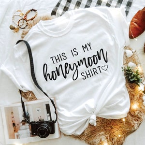 Dies ist meine Flitterwochen Shirt, Flitterwochen Shirt, Flitterwochen Geschenk, Hochzeitsgeschenke, Geschenk für Hochzeit, Flitterwochen Shirt