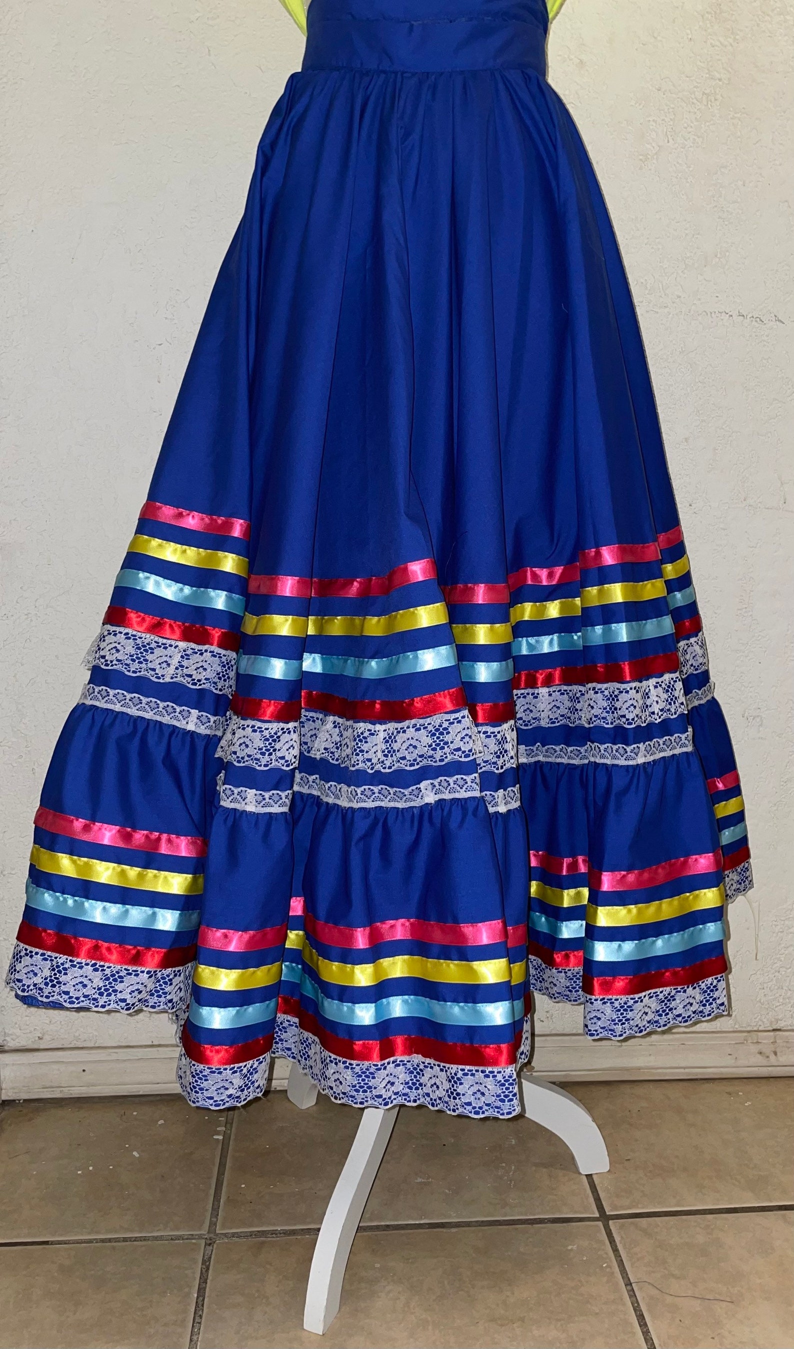 Folklorico Double Cirlce skirts | Etsy