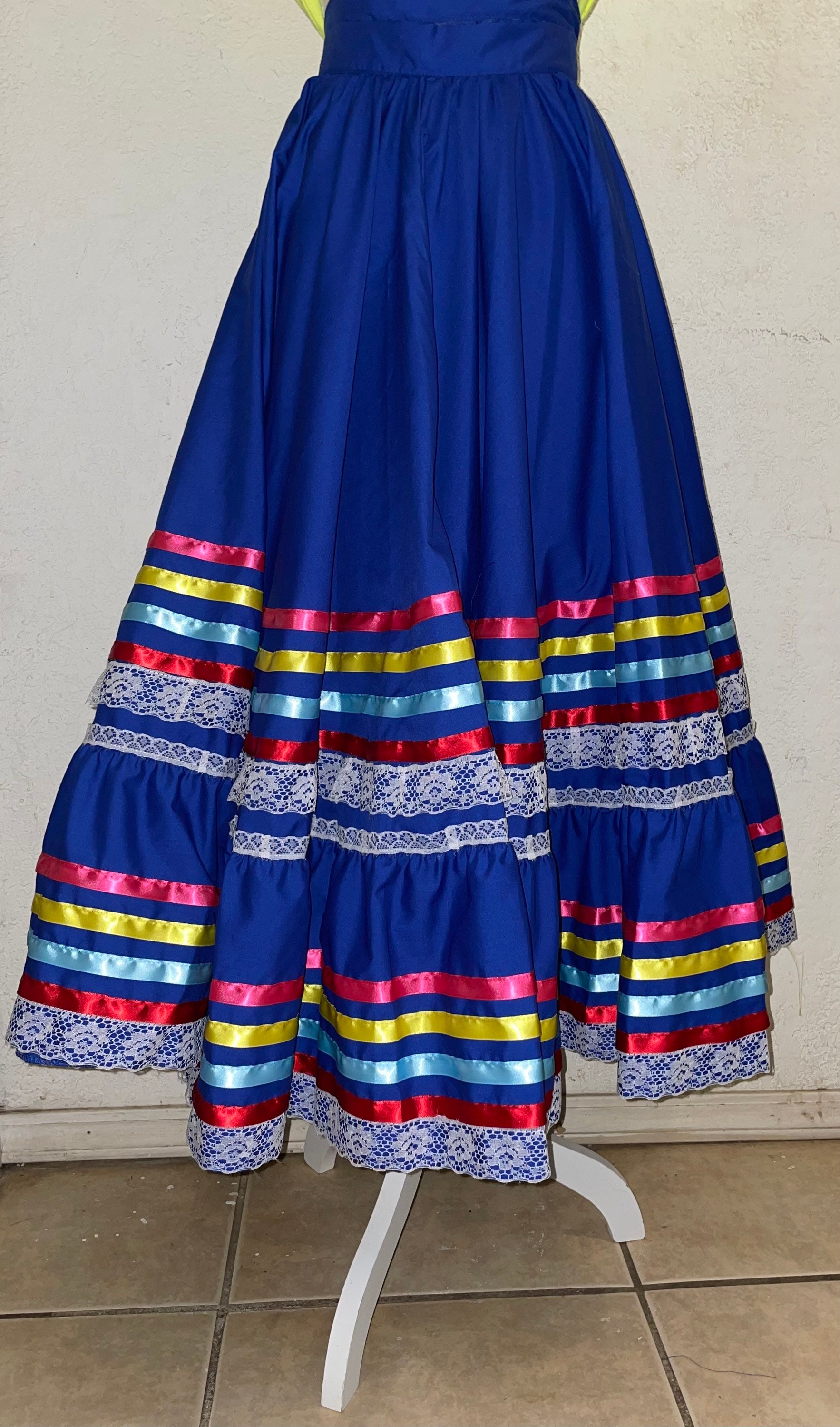 Folklorico Double Cirlce skirts Etsy